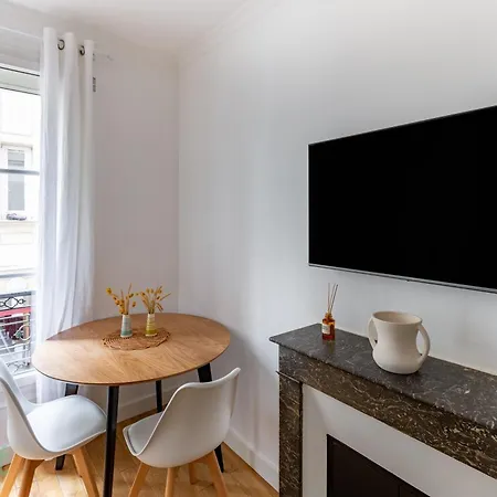 Apartment Delambre Paris